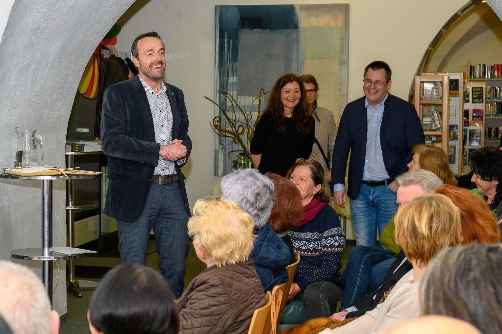 Georg Lux mit Publikum